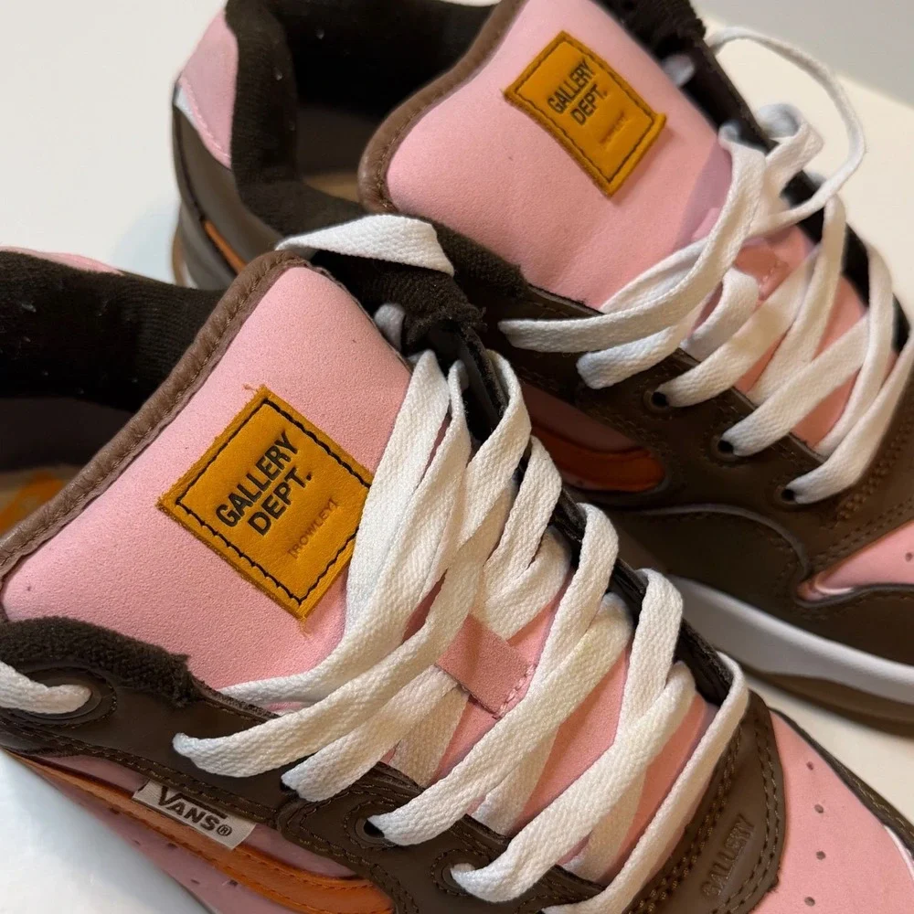 Vans modern gallery
